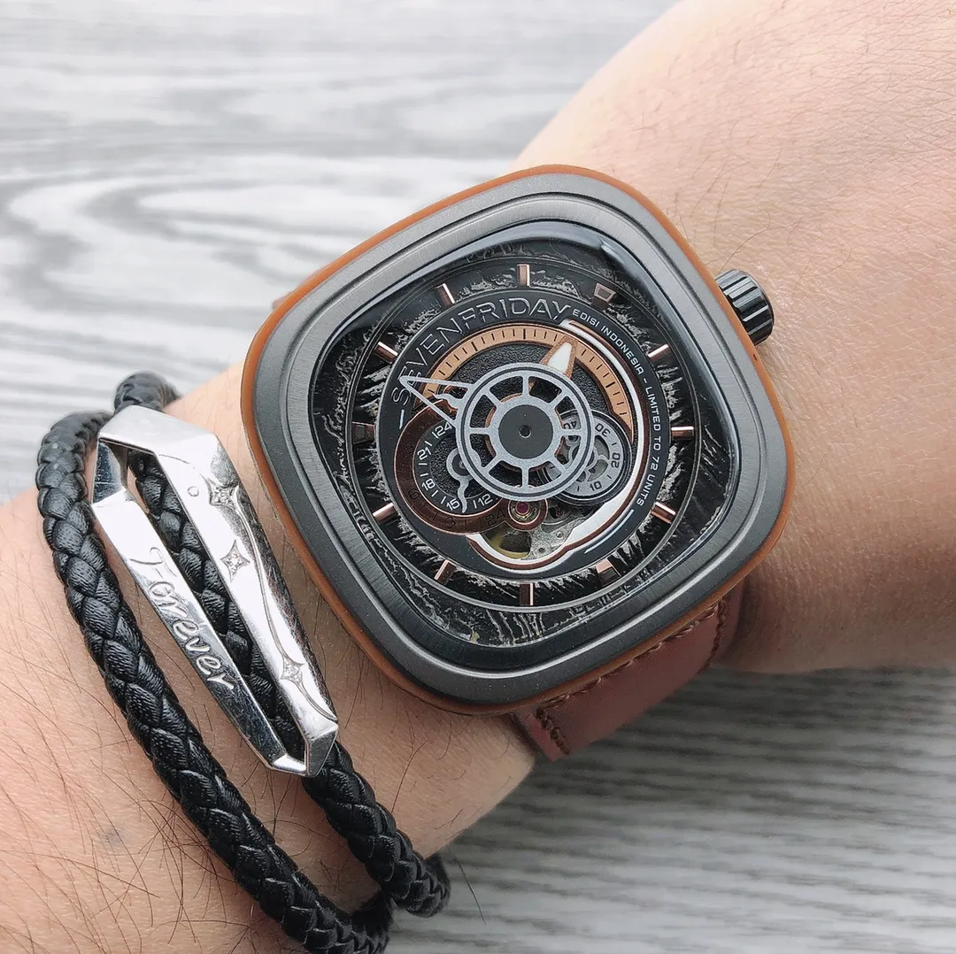 【Authentic Tmall】💰1640! Seven Friday seven Friday-P4B/05 "EDISI" 🎮Limited edition with a strong retro ethnic style. Sevenfriday's watch design focuses on the case and dial, which are made of stainless steel to create an extremely complex structure and an excellent movement. 🎮Comprehensive protection capabilities. SevenFriday supports Android NFC verification. Size 47*13mm. Matched with imported cowhide. Uses imported fully automatic Citizen movement.